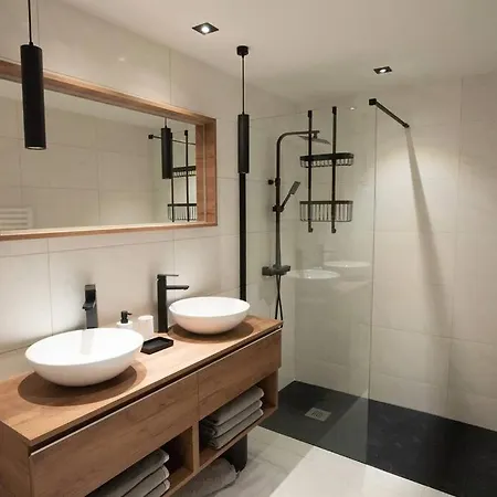 Apartment Rez De De Charme-piscine-3 6 Pers *