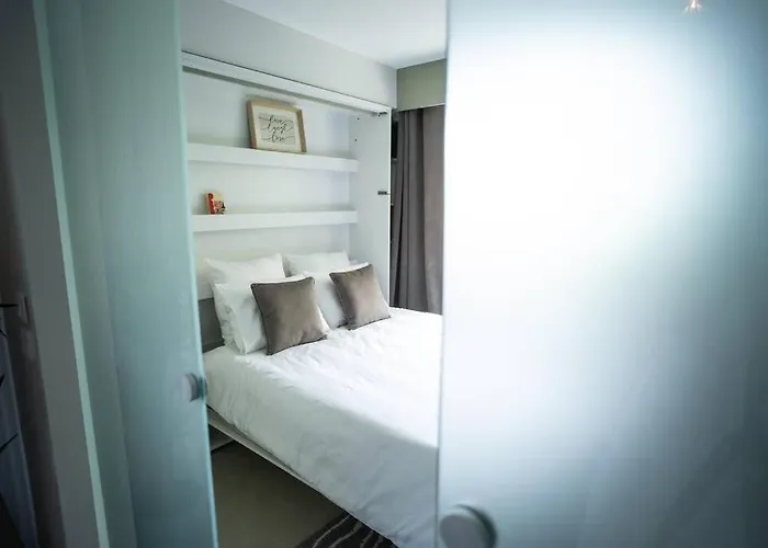 Rez De De Charme-piscine-3 6 Pers